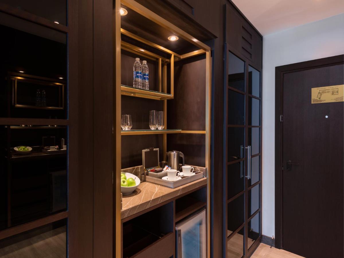 Hyatt Regency Al Kout Mall Kuwait City Exteriér fotografie A wet bar in a hotel room
